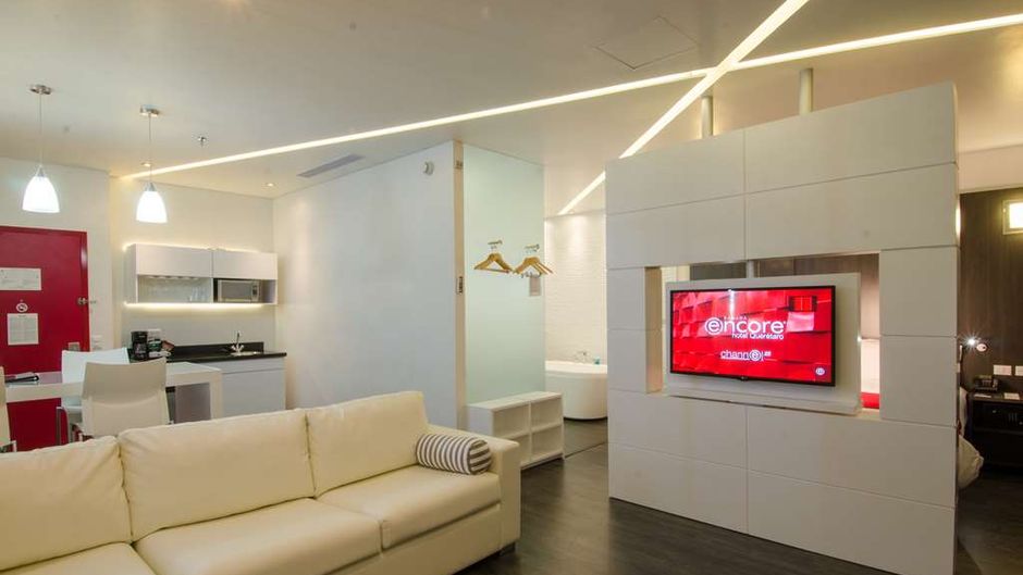 Ramada Encore San Luis Potosi Suite