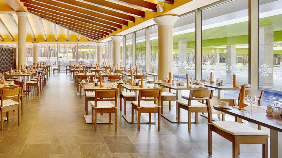 Barcelo Maya Grand Resort Restaurant