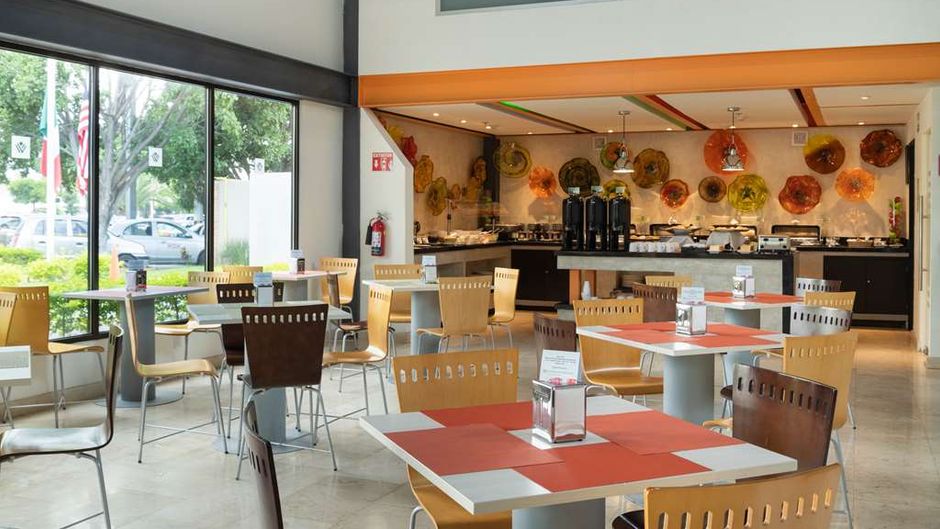 Wyndham Garden Guadalajara Expo Restaurant
