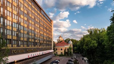 Dnister Premier Hotel