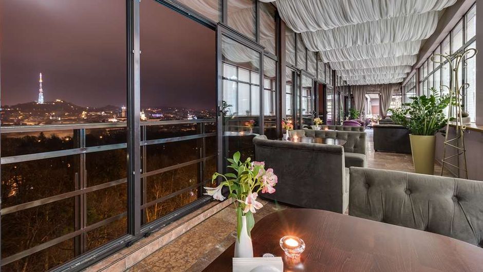 Dnister Premier Hotel Restaurant