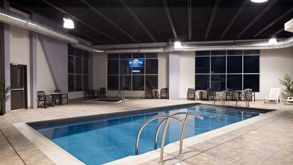 Microtel Inn & Suites Kirkland Lake Pool