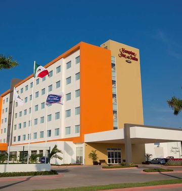Hampton Inn & Suites by Hilton Paraiso