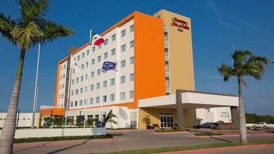 Hampton Inn & Suites by Hilton Paraiso