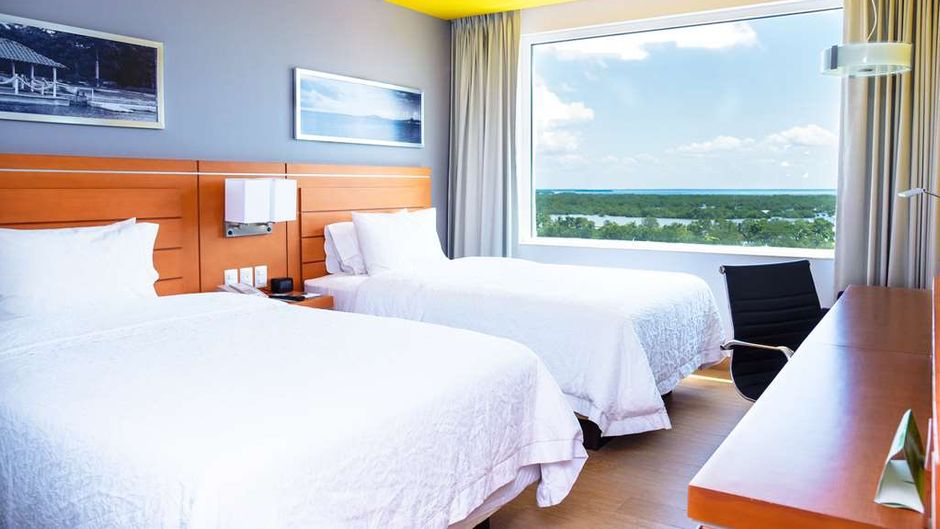 Hampton Inn & Suites by Hilton Paraiso Room