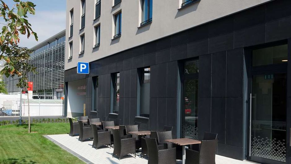 Hampton Frankfurt City Centre Messe Exterior