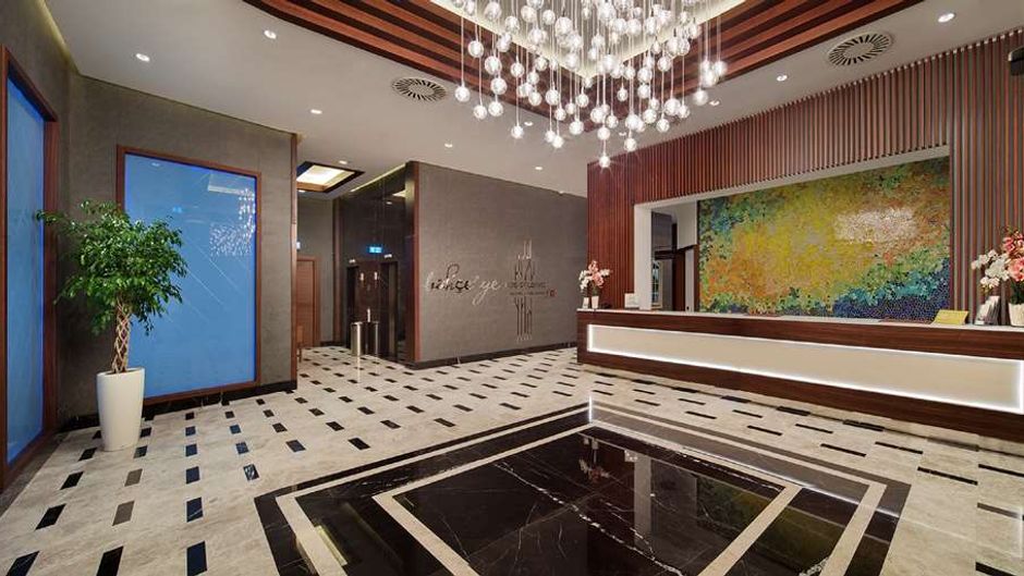 Hilton Garden Inn Izmir Bayrakli Lobby