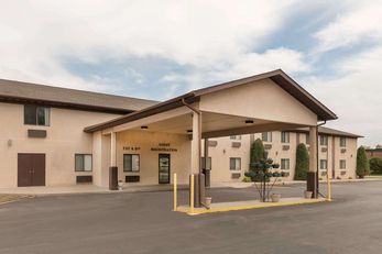 Baymont Inn & Suites Hot Springs
