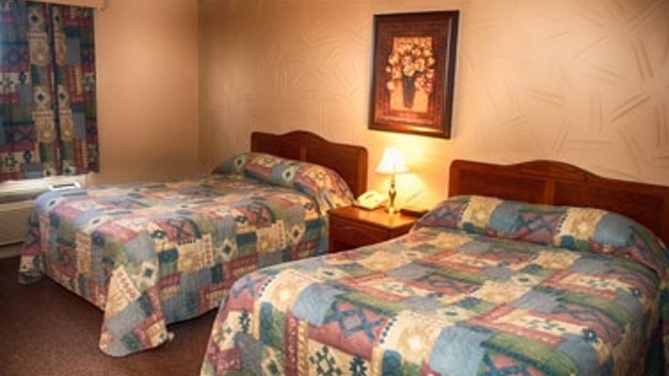 Bella Vista Inn Room