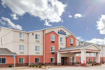 Baymont Inn & Suites Fulton