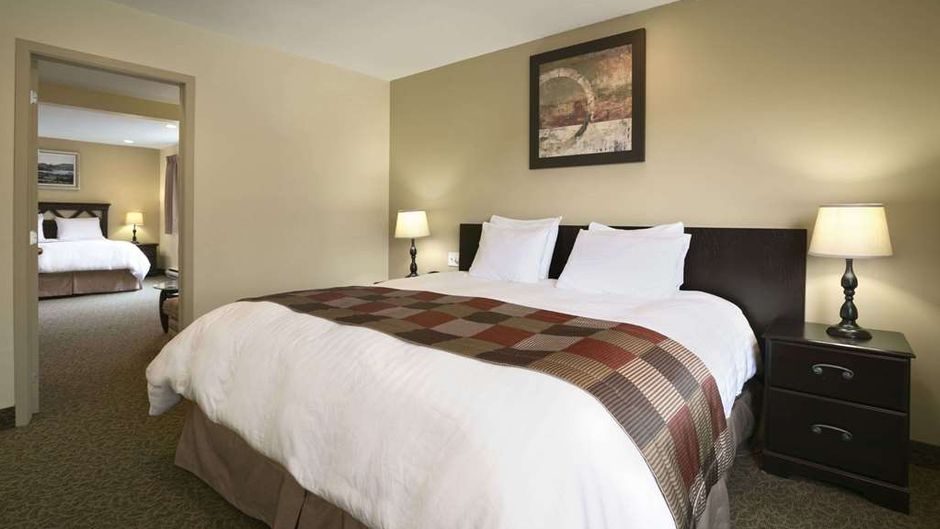 Days Inn Montreal East Suite