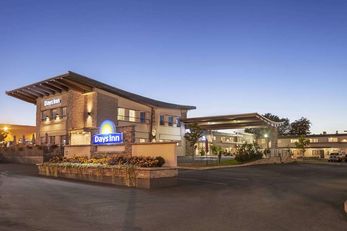 Days Inn Montreal East