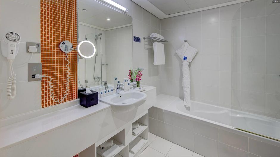 TRYP by Wyndham Abu Dhabi City Center Suite