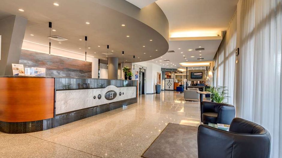 Best Western Hotel Turismo Lobby