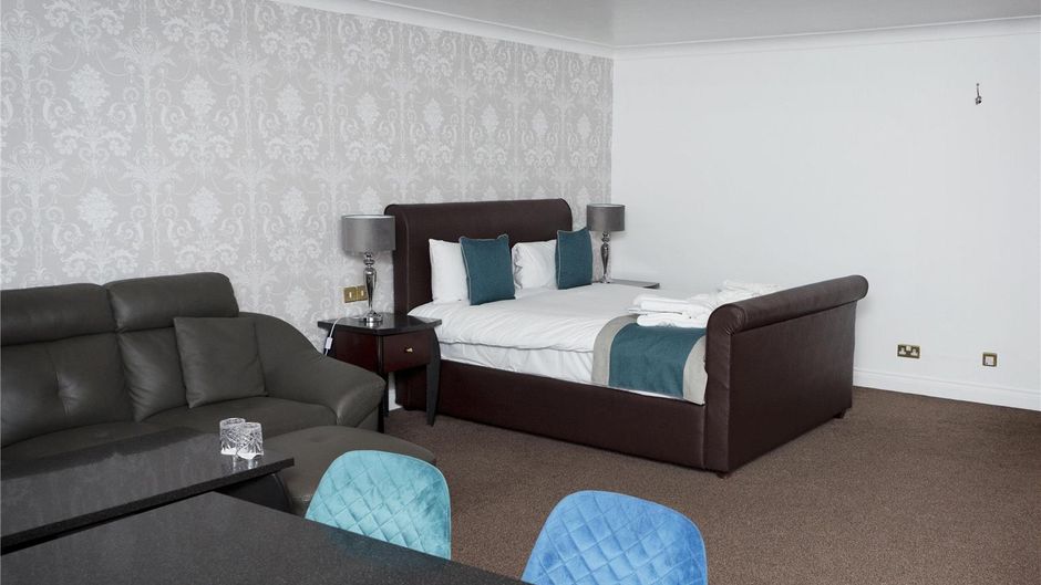 Basingstoke Country Hotel Suite