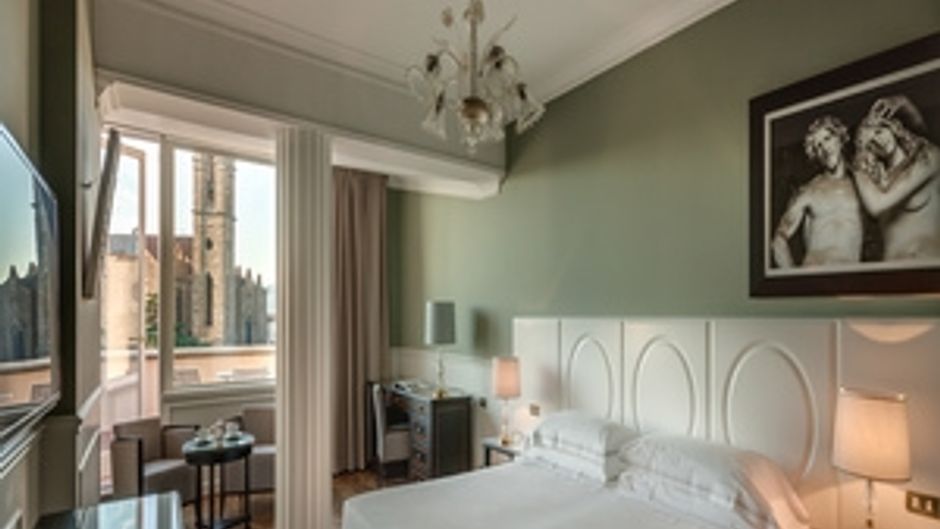 Plaza Hotel Lucchesi Room