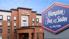 Hampton Inn & Suites La Crosse Downtown
