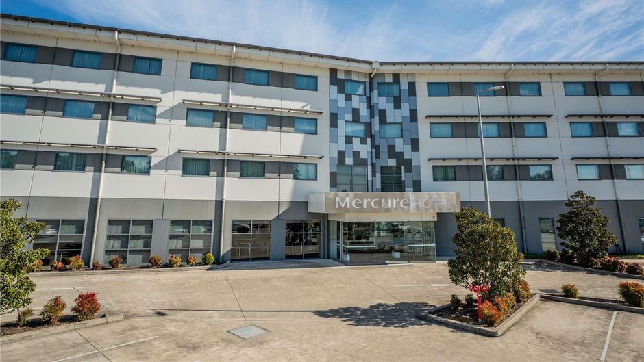 Mercure Newcastle Airport Exterior