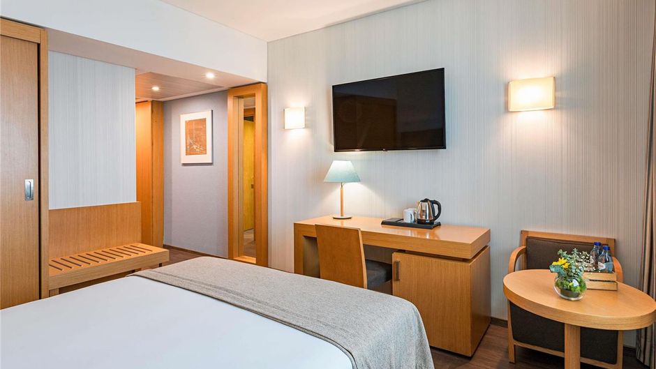 Mercure Lisboa Almada Room