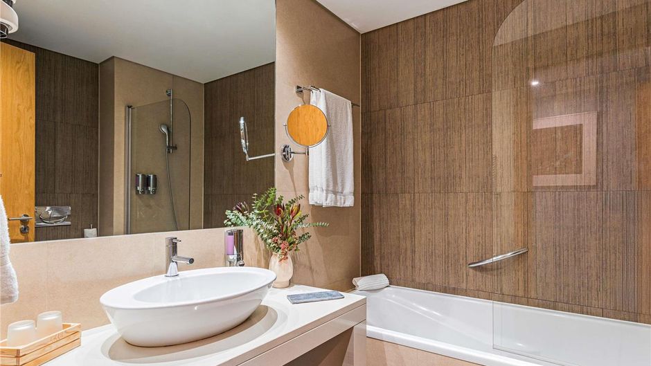 Mercure Lisboa Almada Room