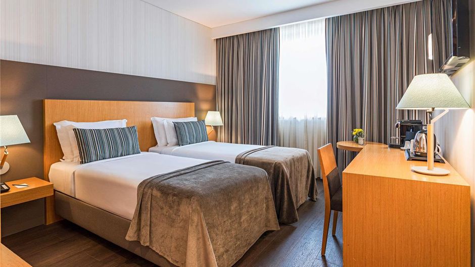 Mercure Lisboa Almada Room