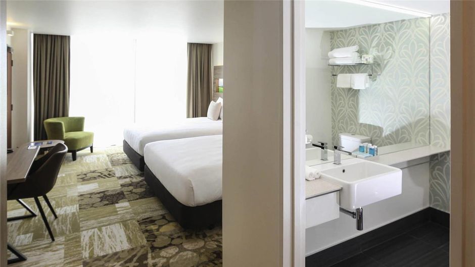 Novotel New Plymouth Hobson Room