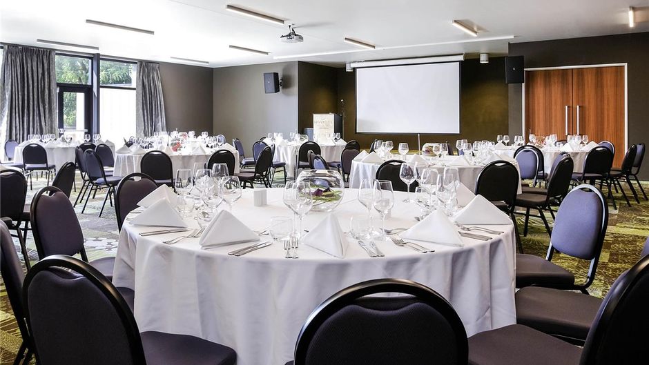 Novotel New Plymouth Hobson Meeting