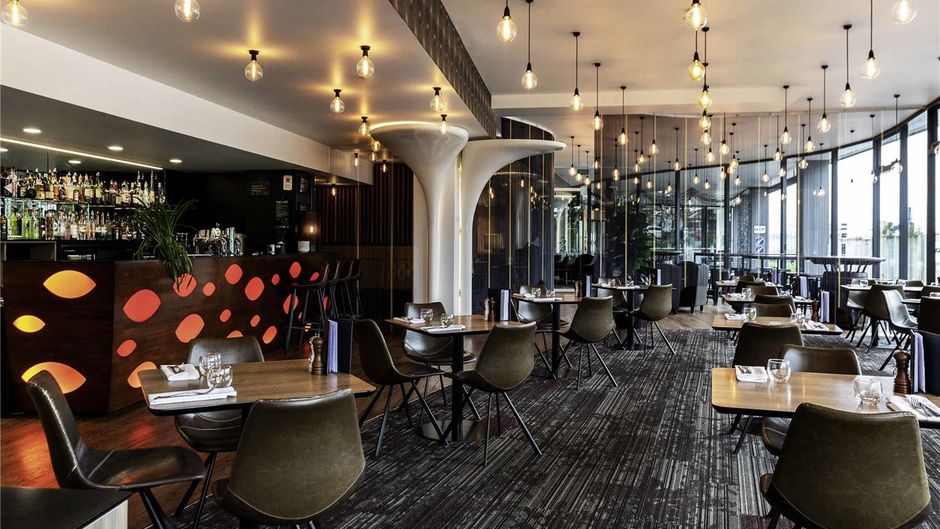 Novotel New Plymouth Hobson Restaurant