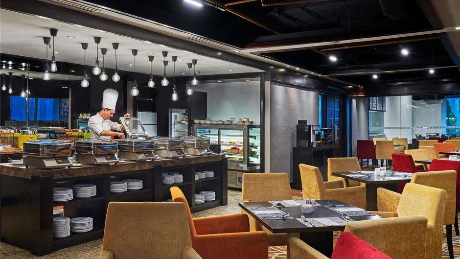 Pullman Kuala Lumpur City Centre Hotel Restaurant