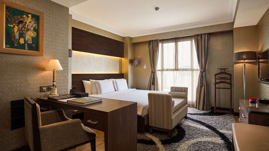 Silk Path Hotel Hanoi Suite