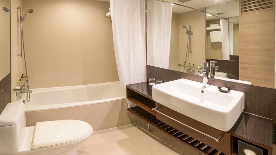 Kowloon Harbourfront Hotel Room