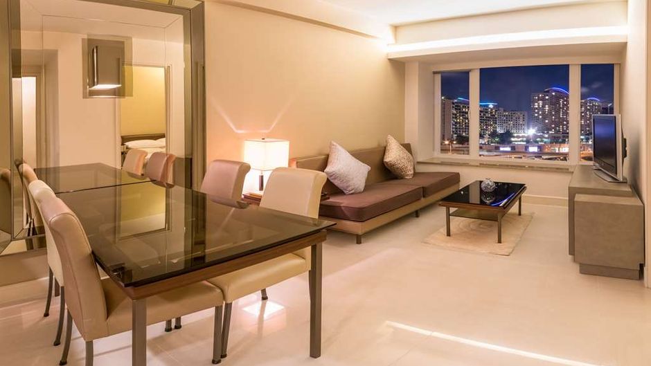 Kowloon Harbourfront Hotel Suite
