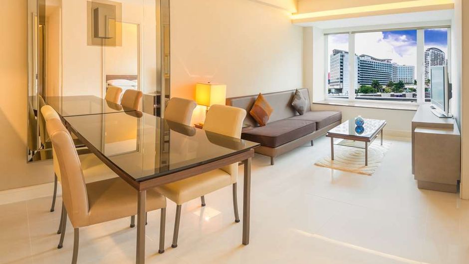 Kowloon Harbourfront Hotel Suite