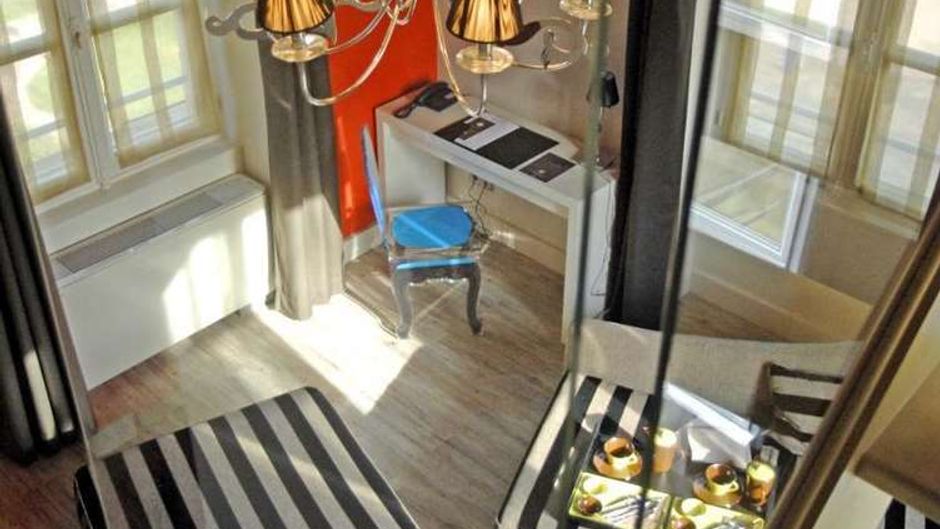 Chateau De Champlong Room