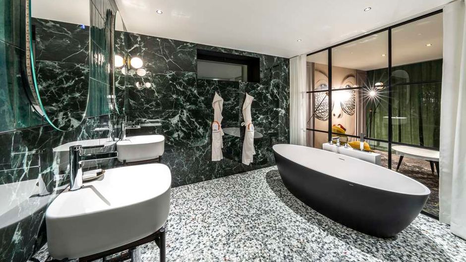 Hotel Baud Room