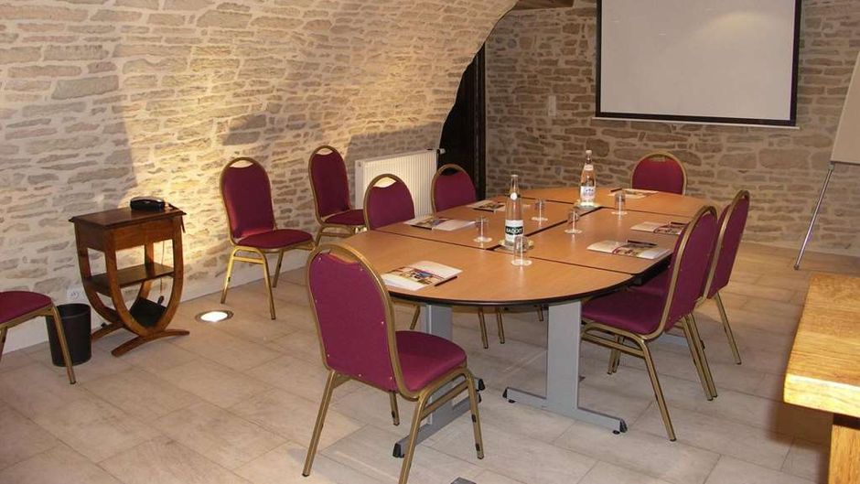 Wilson Hotel Meeting