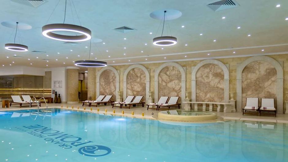 Grand Hotel Pomorie Pool