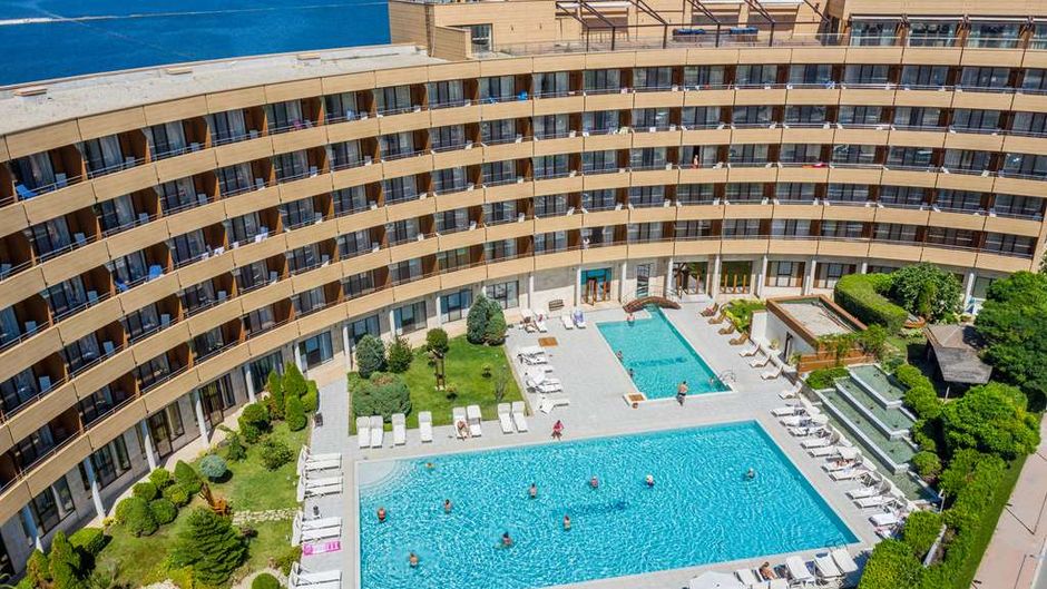 Grand Hotel Pomorie Exterior