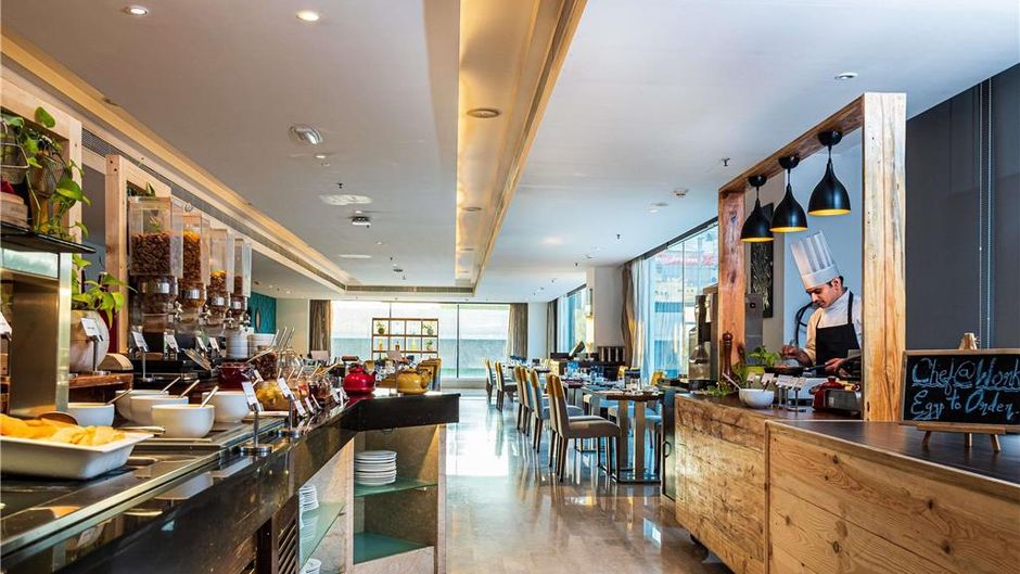Mercure Hyderabad KCP Restaurant