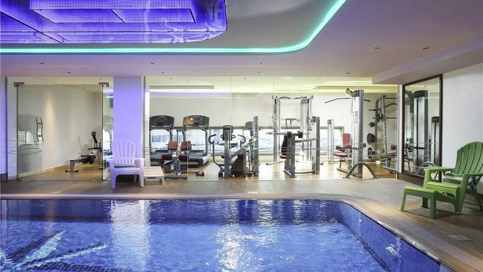Ibis Styles Dubai Jumeira Pool
