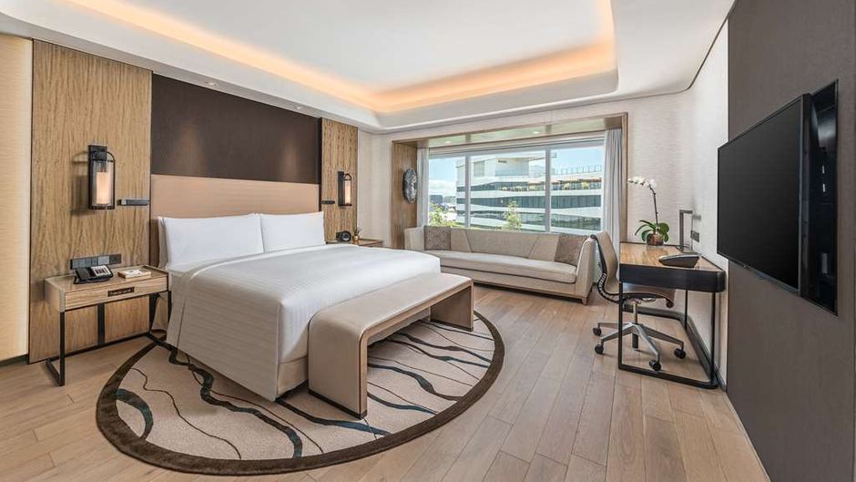 Conrad Manila Room