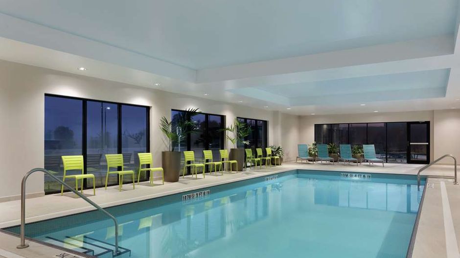 Tru by Hilton Milton Pool