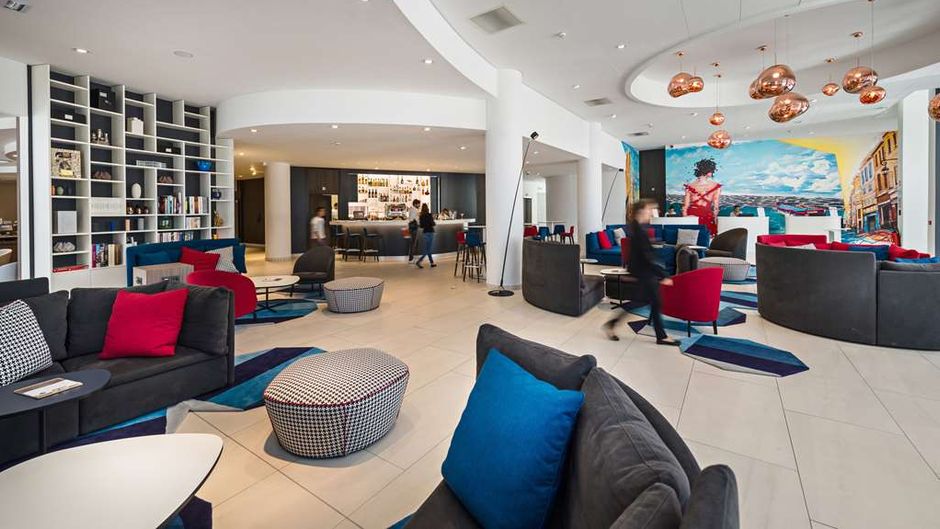 Golden Tulip Marseille Euromed Lobby