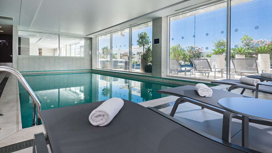 Golden Tulip Marseille Euromed Pool