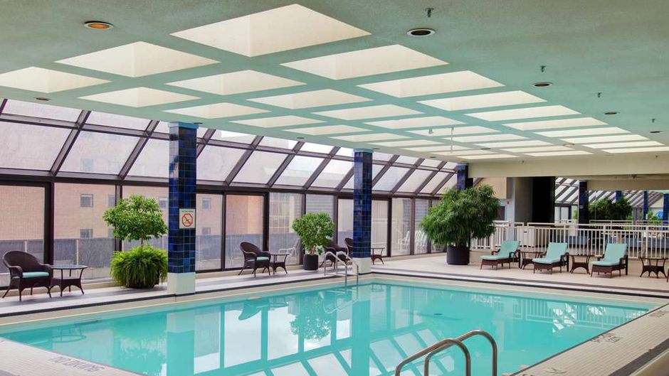 DoubleTree by Hilton London Ontario Pool