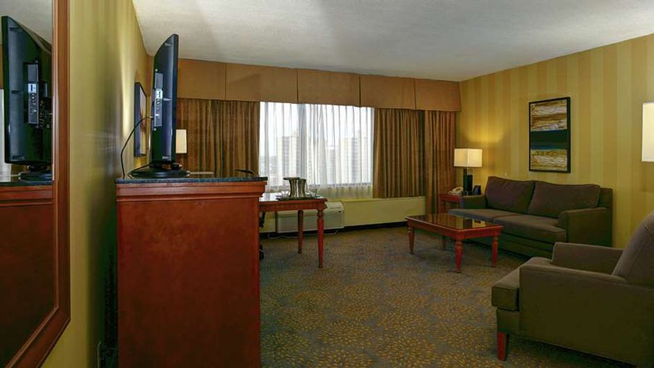 DoubleTree by Hilton London Ontario Room