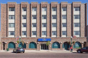 Baymont Inn & Suites Delavan