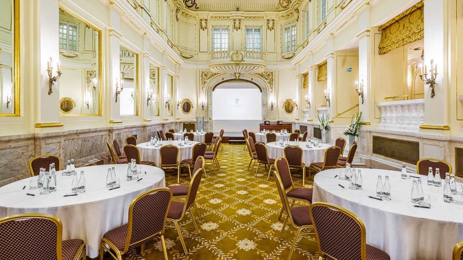 Polonia Palace Hotel Ballroom