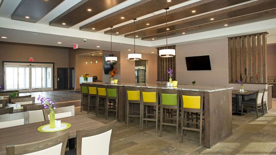 Wingate by Wyndham Calgary Airport Restaurant