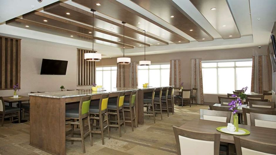 Wingate by Wyndham Calgary Airport Restaurant